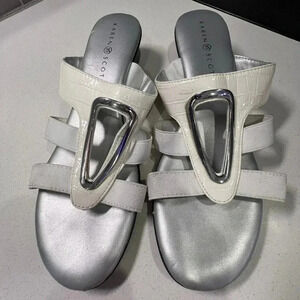 Gently worn size 10 Karen Scott 1” White leather and elastic Sandals